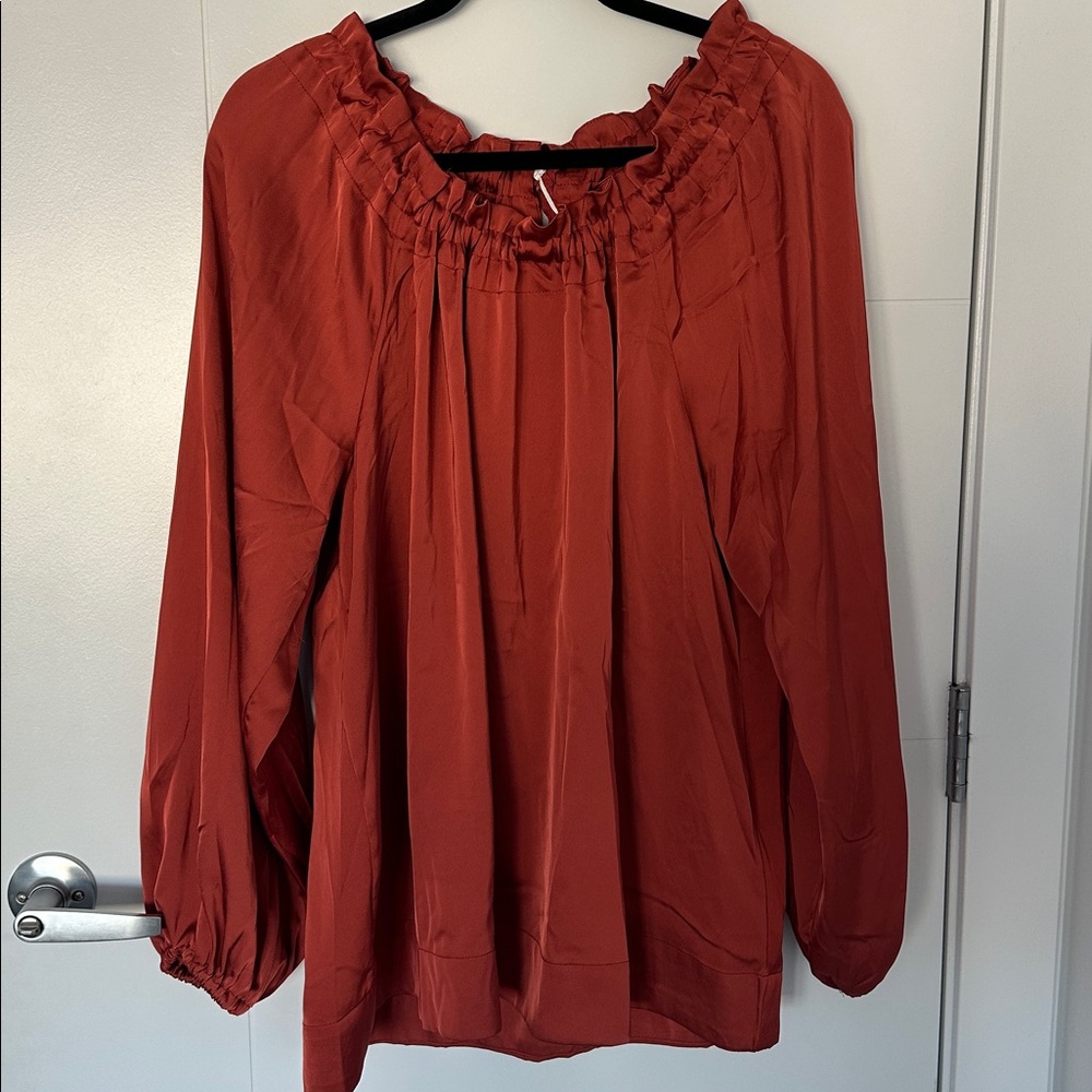 NWT Splash stunning long sleeve blouse